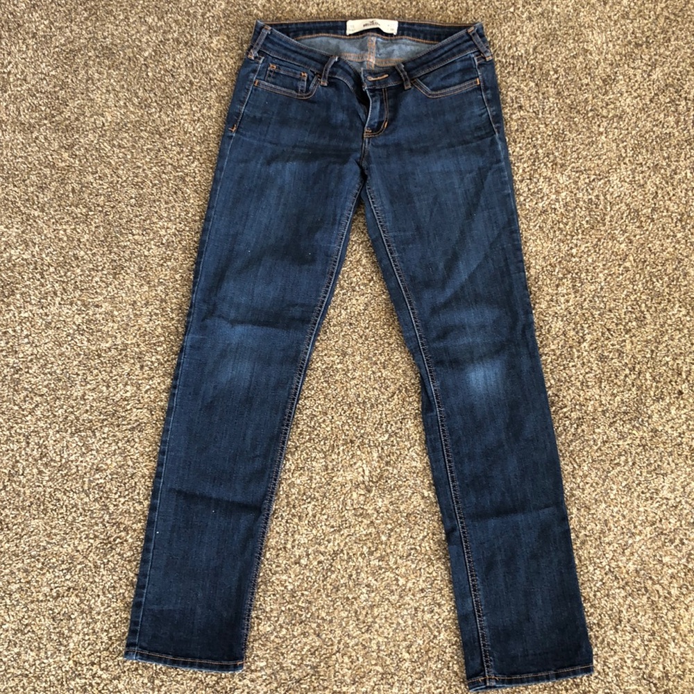 Like New Hollister Skinny Jeans - 5S (W27 L 30)